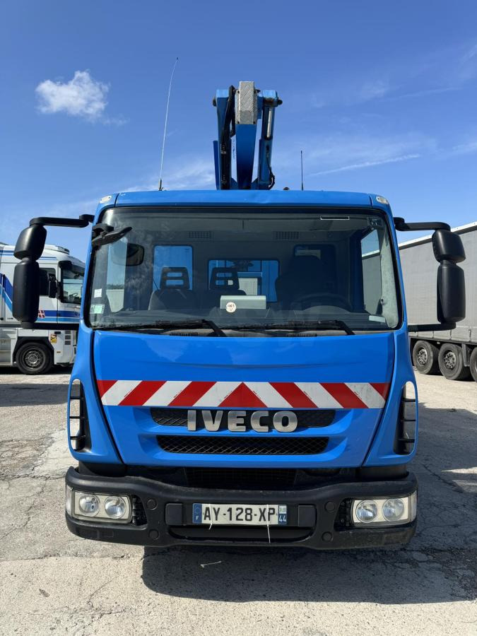 Truck mounted aerial platform Iveco Eurocargo 100E18: picture 7