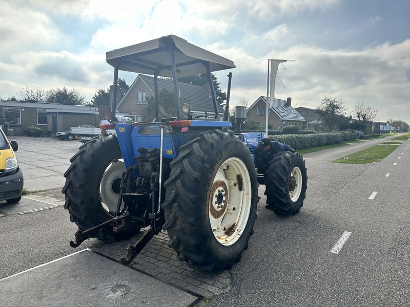 Farm tractor New Holland 110-90 DT: picture 9