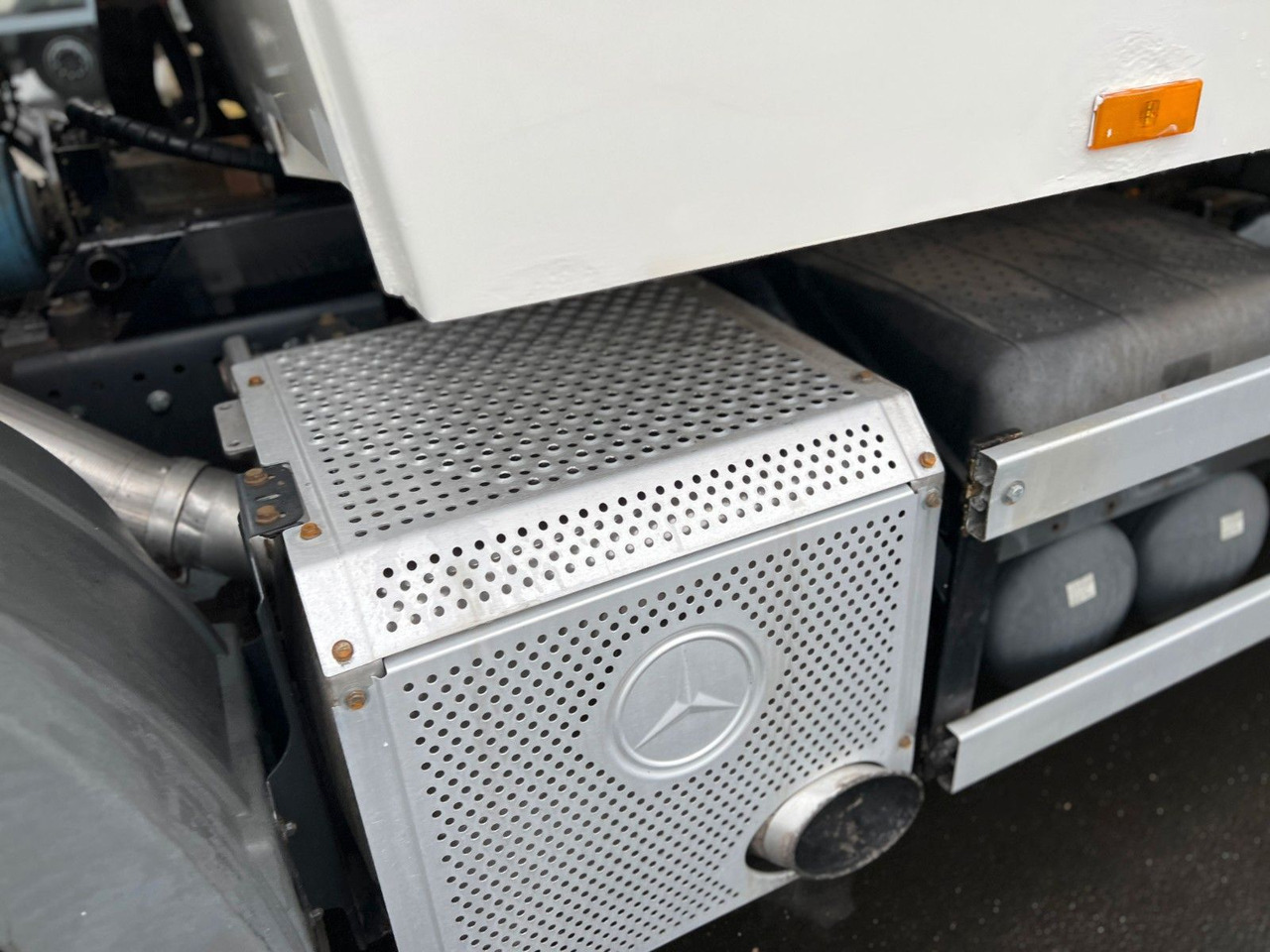 Garbage truck Mercedes-Benz Actros 2532 6x2 Faun Vario 524 Euro 5 Mercedes-Benz Actros 2532 6x2 Faun Vario 524 Euro 5: picture 11