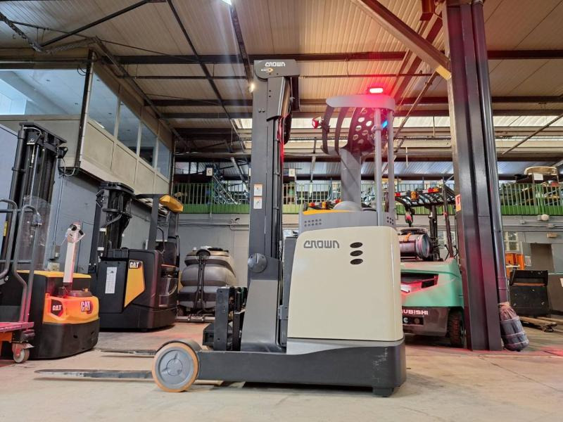 Reach truck Crown ESR5260-2,0: picture 6