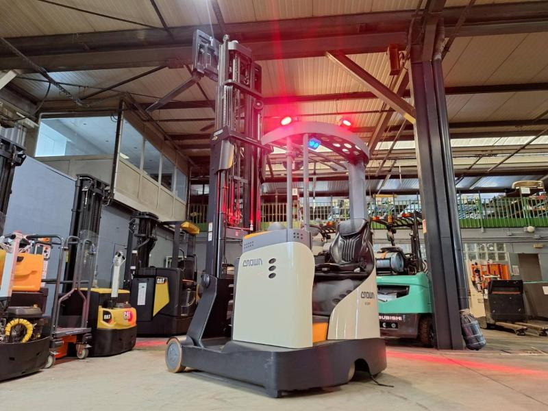 Reach truck Crown ESR5260-2,0: picture 16