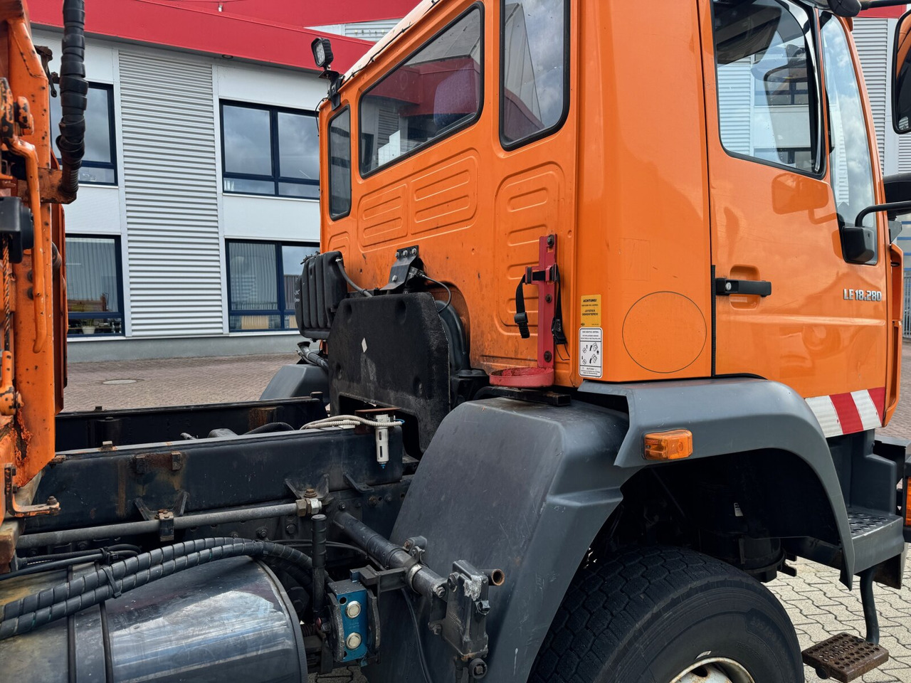 Leasing of MAN LE 18.280 4X4 BB LE 18.280 4X4 BB, Winterdienstausstattung, Grüne Plakette MAN LE 18.280 4X4 BB LE 18.280 4X4 BB, Winterdienstausstattung, Grüne Plakette: picture 11