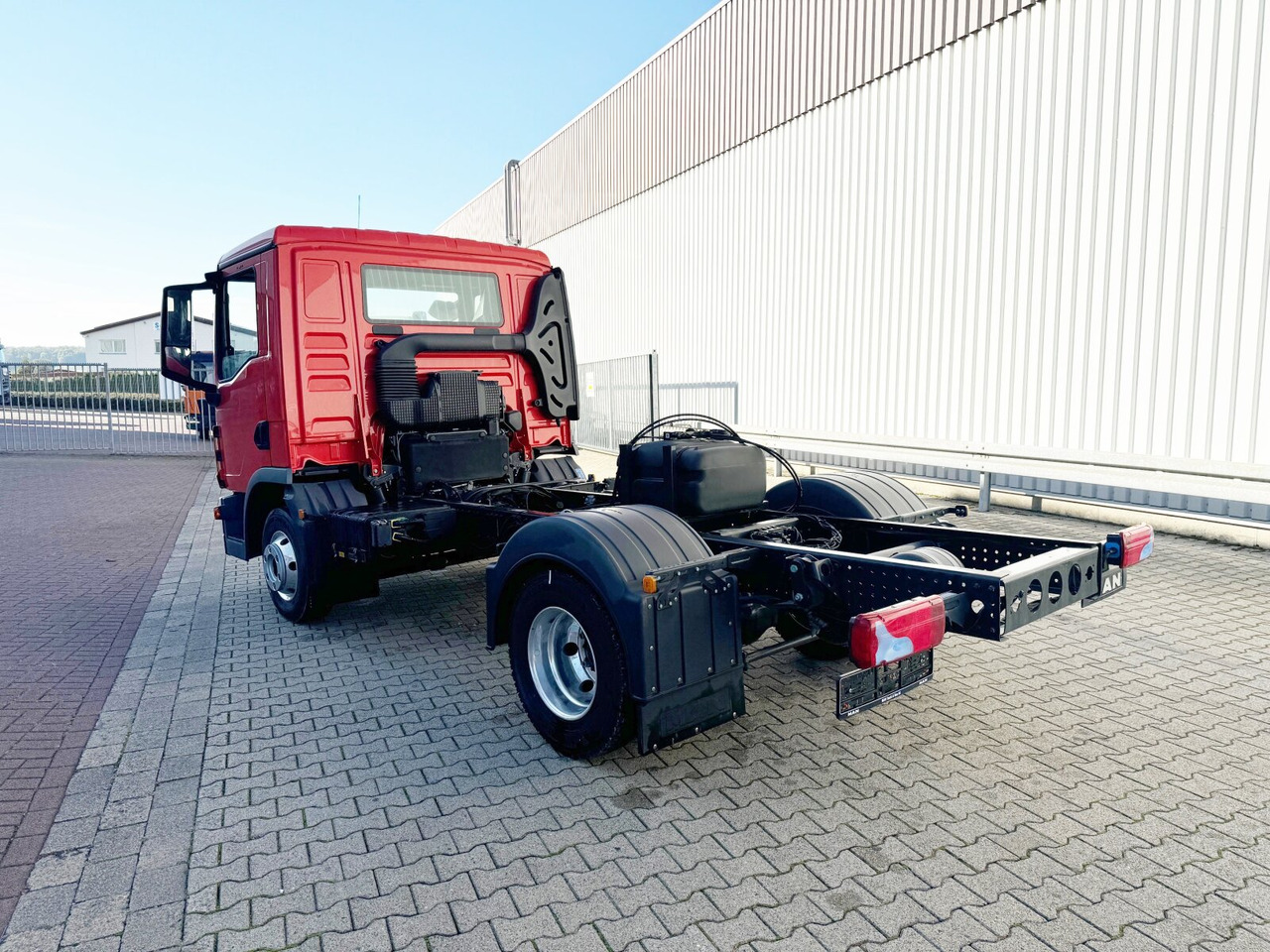 New Cab chassis truck MAN TGL 8.190 4x2 BB CH TGL 8.190 4x2 BB CH, Nebenantrieb: picture 12