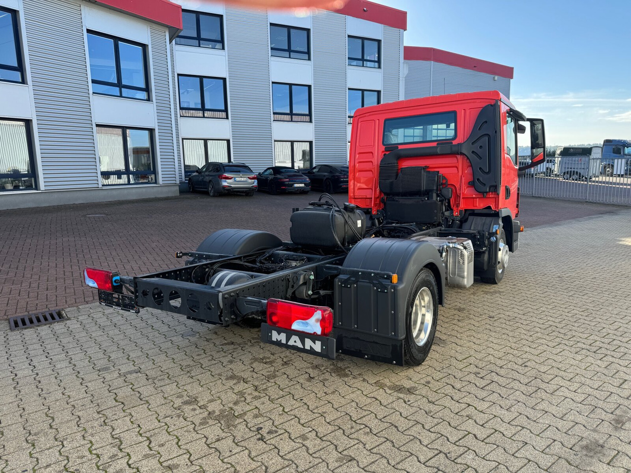 New Cab chassis truck MAN TGL 8.190 4x2 BB CH TGL 8.190 4x2 BB CH, Nebenantrieb: picture 10