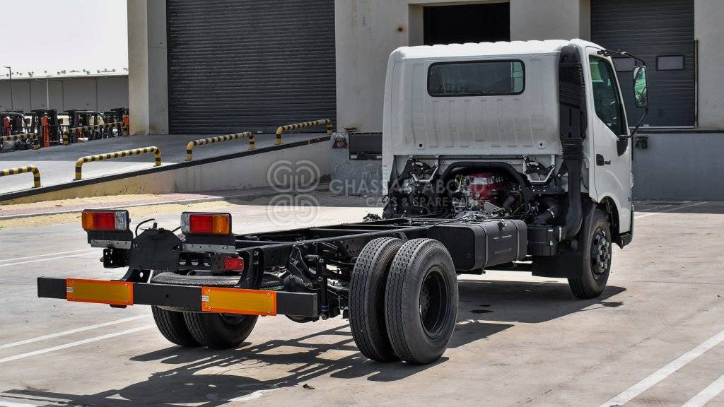 New Cab chassis truck HINO 714 Chassis, 4.2 Tons (Approx.), Single cabin with TURBO, ABS and AIR BAG MY23: picture 14