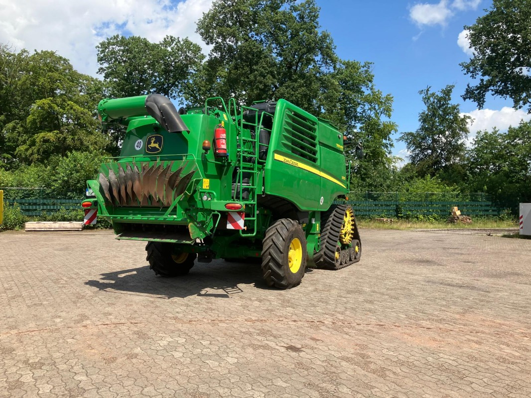 Combine harvester John Deere T670: picture 6