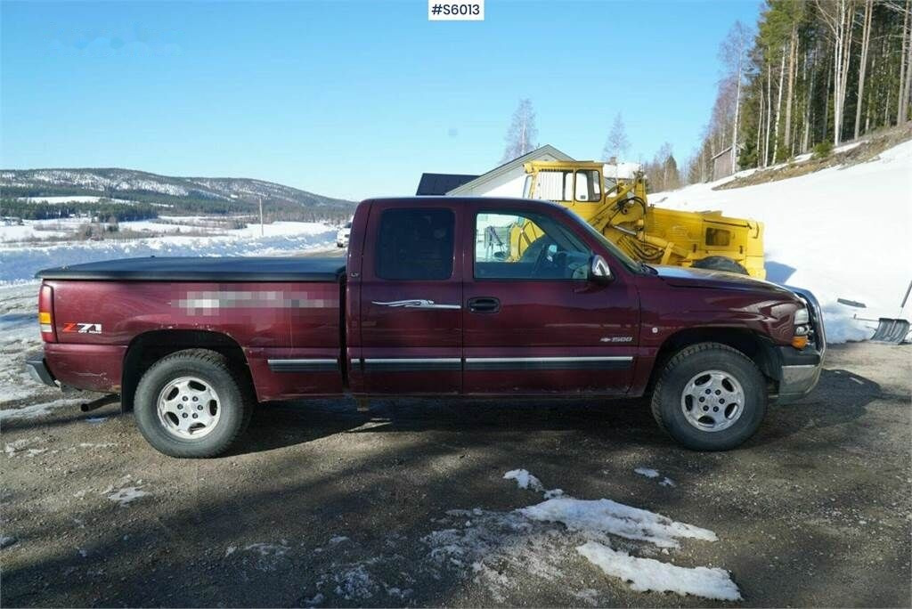 Box truck Chevrolet 1500 Silverado: picture 8