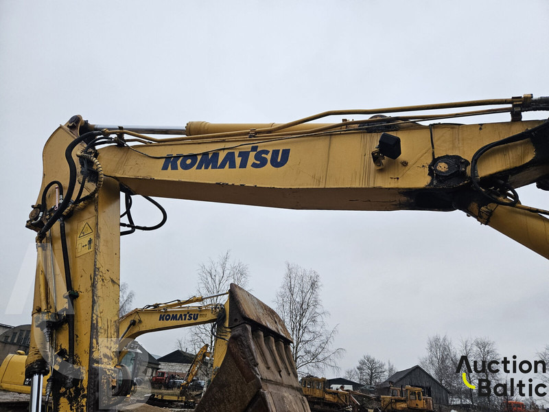 Crawler excavator Komatsu PC180LC: picture 14