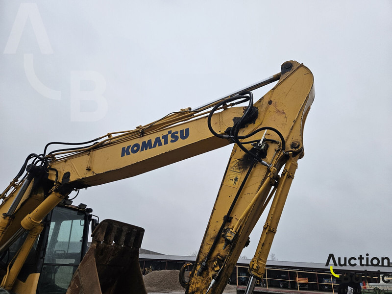 Crawler excavator Komatsu PC180LC: picture 15