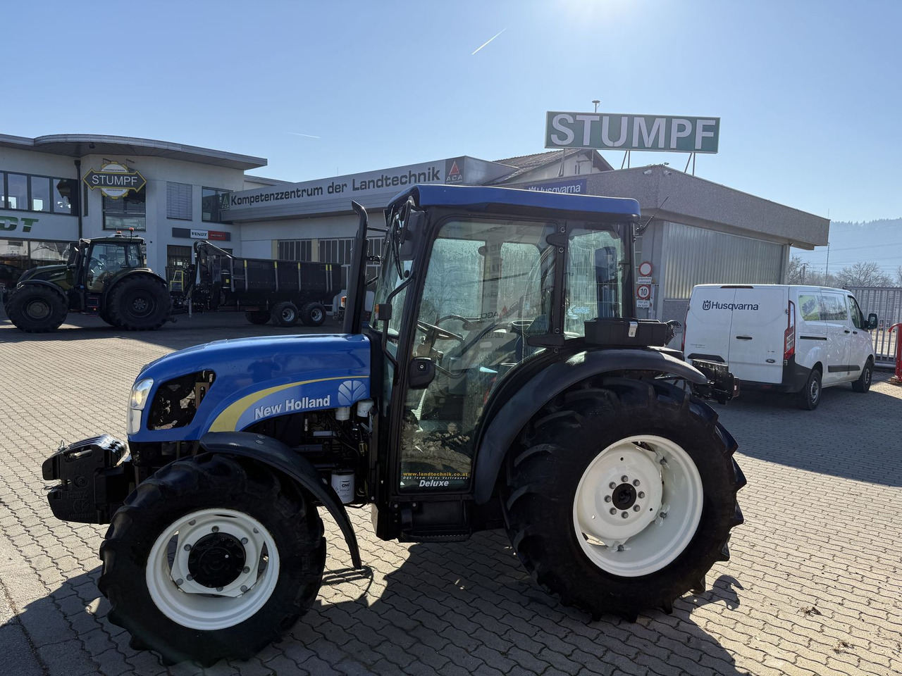 Farm tractor New Holland T4030 DeLuxe: picture 9