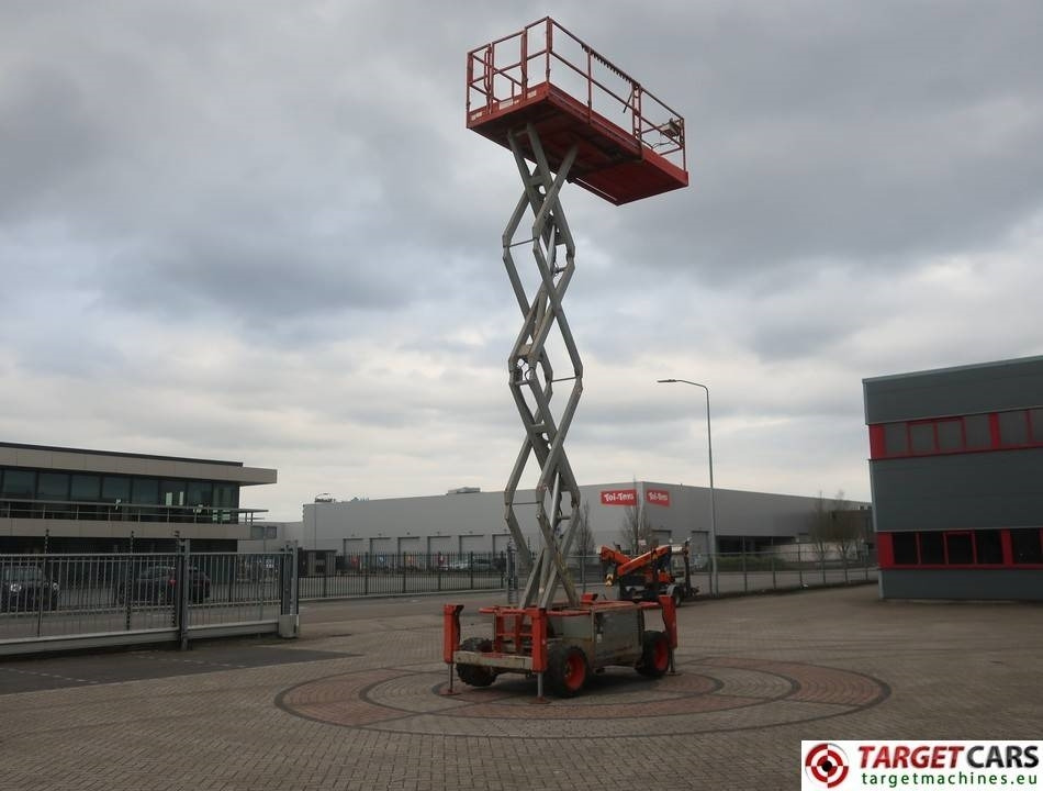 Leasing of SkyJack SJ6826 RT Diesel 4x4 Scissor Work Lift 992cm  SkyJack SJ6826 RT Diesel 4x4 Scissor Work Lift 992cm: picture 21