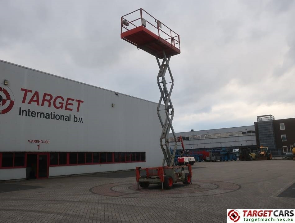 Leasing of SkyJack SJ6826 RT Diesel 4x4 Scissor Work Lift 992cm  SkyJack SJ6826 RT Diesel 4x4 Scissor Work Lift 992cm: picture 7