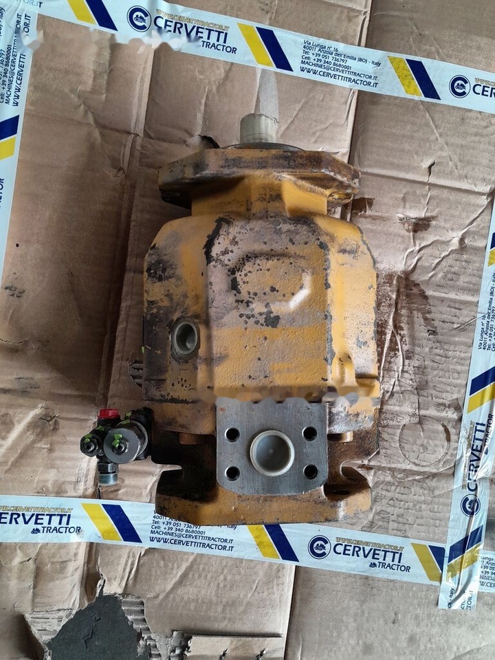 Hydraulic motor for Crawler loader Caterpillar LCS00315   Caterpillar 963D: picture 8