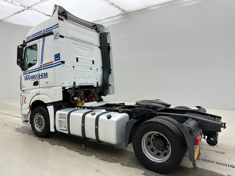 Tractor unit Mercedes-Benz Actros 1942: picture 6