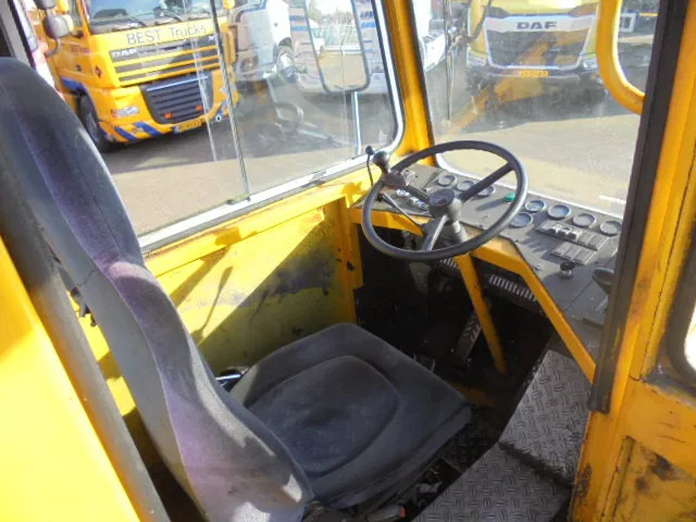 Terminal tractor Terberg YT NL TRUCK: picture 10