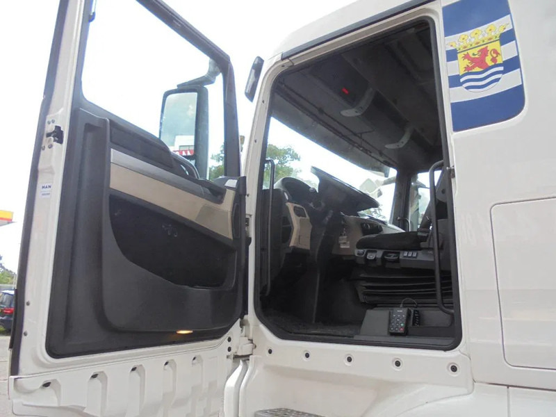 Tractor unit MAN TGX 18.420: picture 10