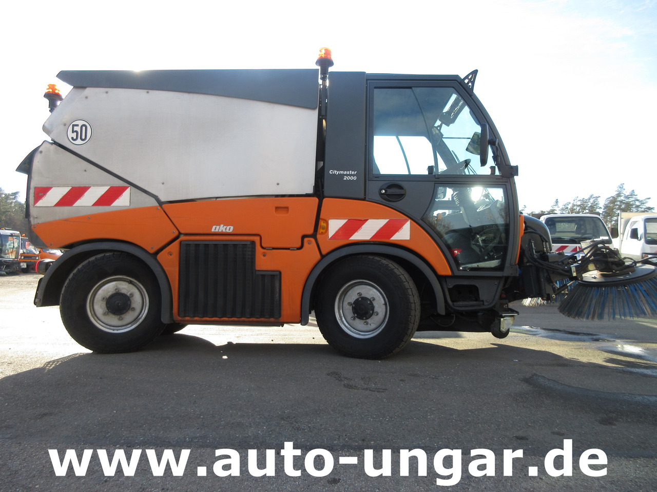 Road sweeper HAKO CityMaster CM 2000 Kehrmaschine Euro 5 Bj. 2014 2-Besen-System: picture 9