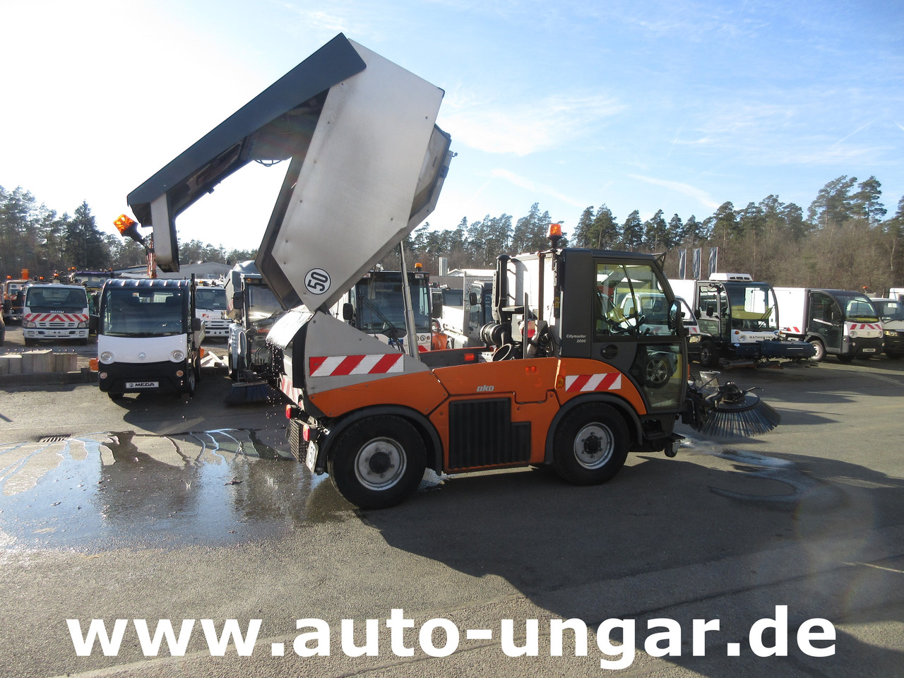 Road sweeper HAKO CityMaster CM 2000 Kehrmaschine Euro 5 Bj. 2014 2-Besen-System: picture 13