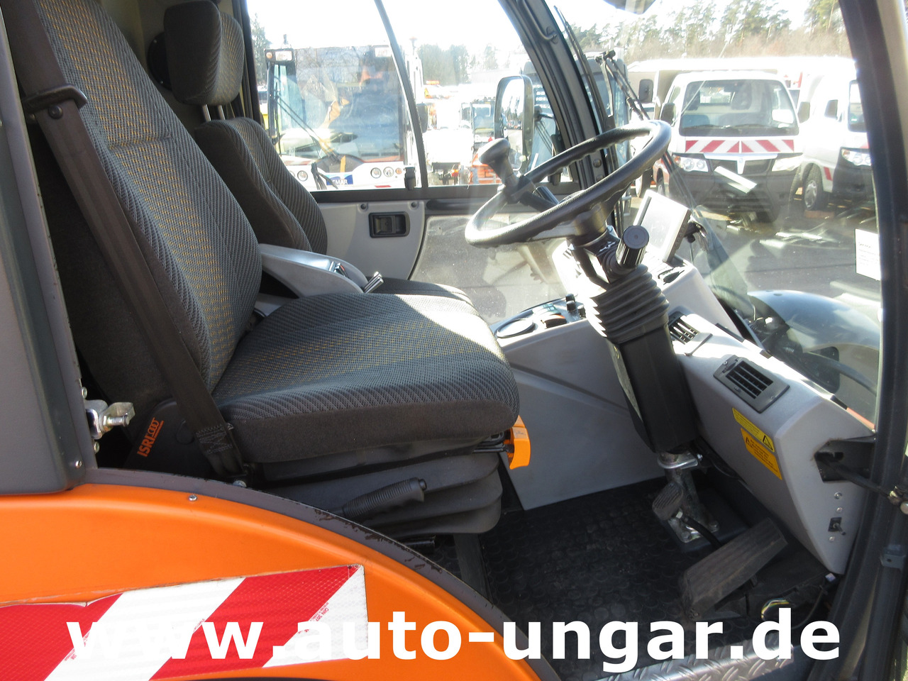 Road sweeper HAKO CityMaster CM 2000 Kehrmaschine Euro 5 Bj. 2014 2-Besen-System: picture 17