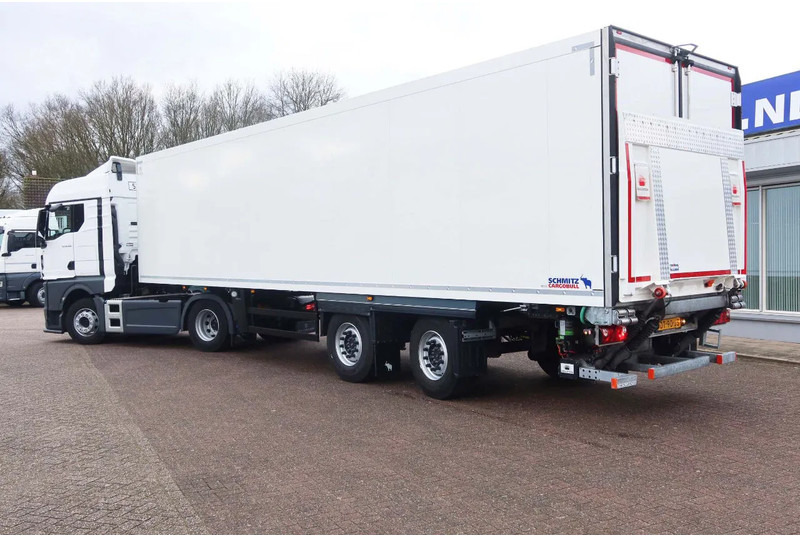 Closed box semi-trailer Schmitz Cargobull TGX 18.400 Trekker + Schitz city trailer + klep Dhollandia 2500 KG bed 1x: picture 13