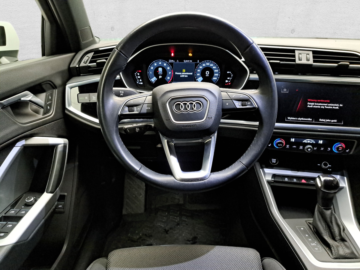 Car AUDI Q3 SUV: picture 11