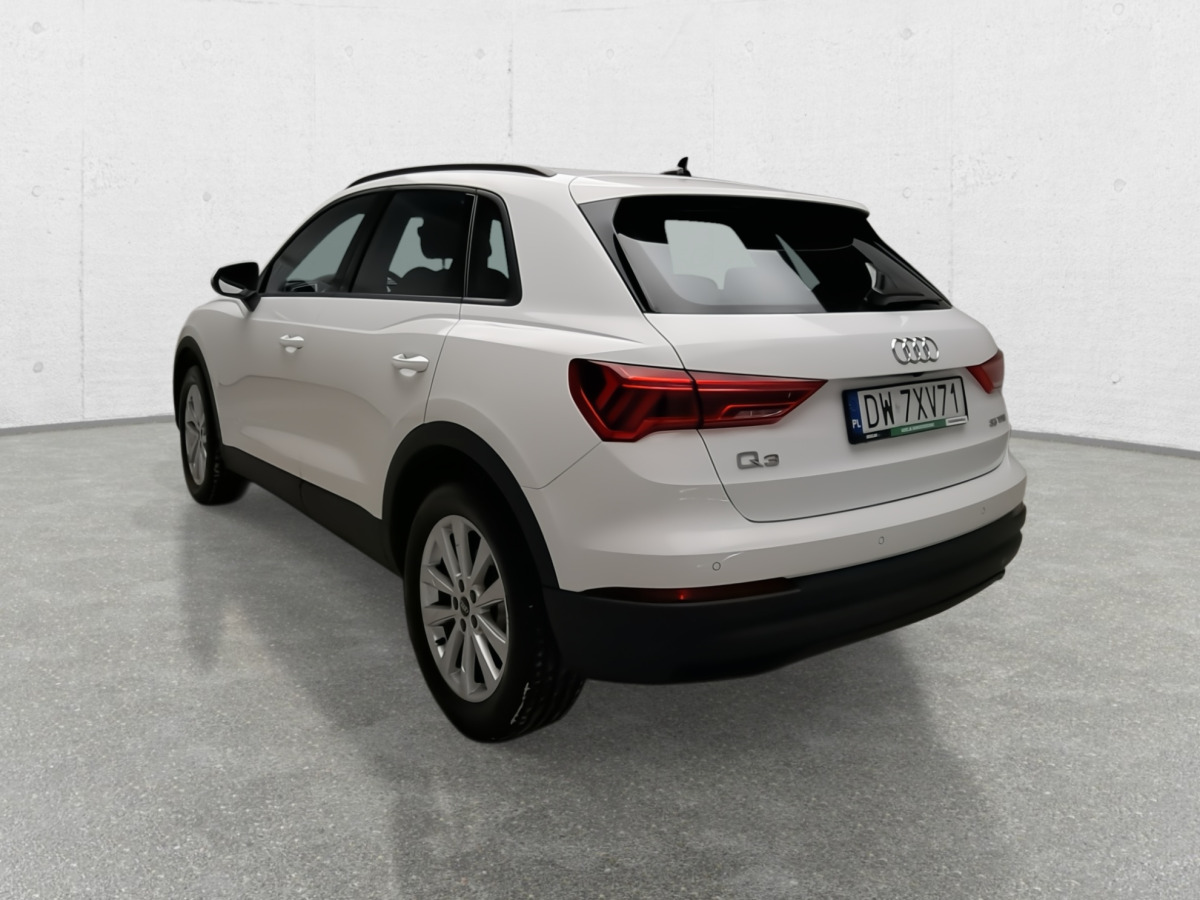 Car AUDI Q3 SUV: picture 6