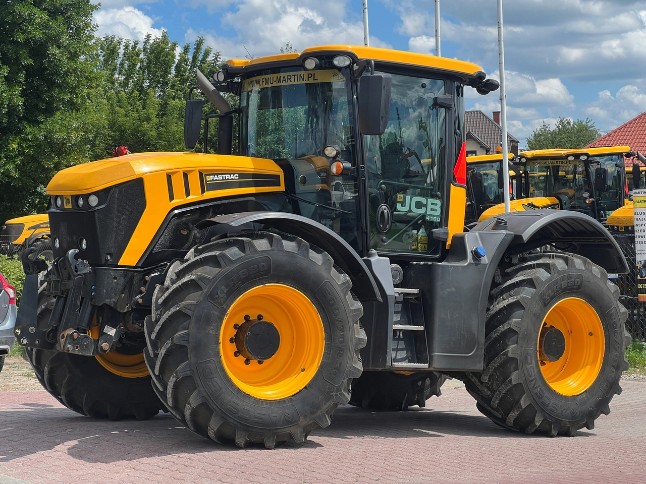 Farm tractor JCB Fastrac 4190/4220: picture 24