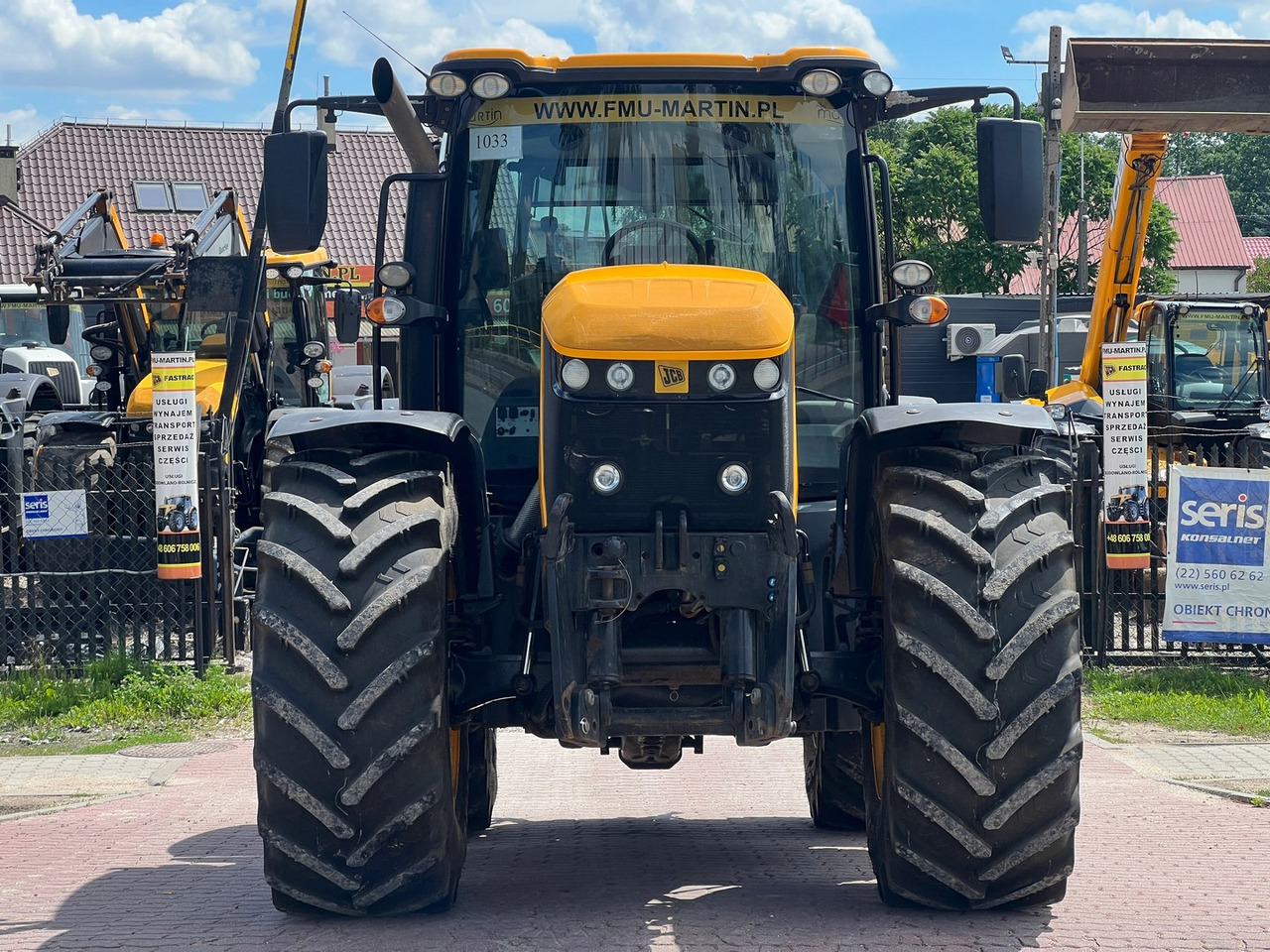 Farm tractor JCB Fastrac 4190/4220: picture 8