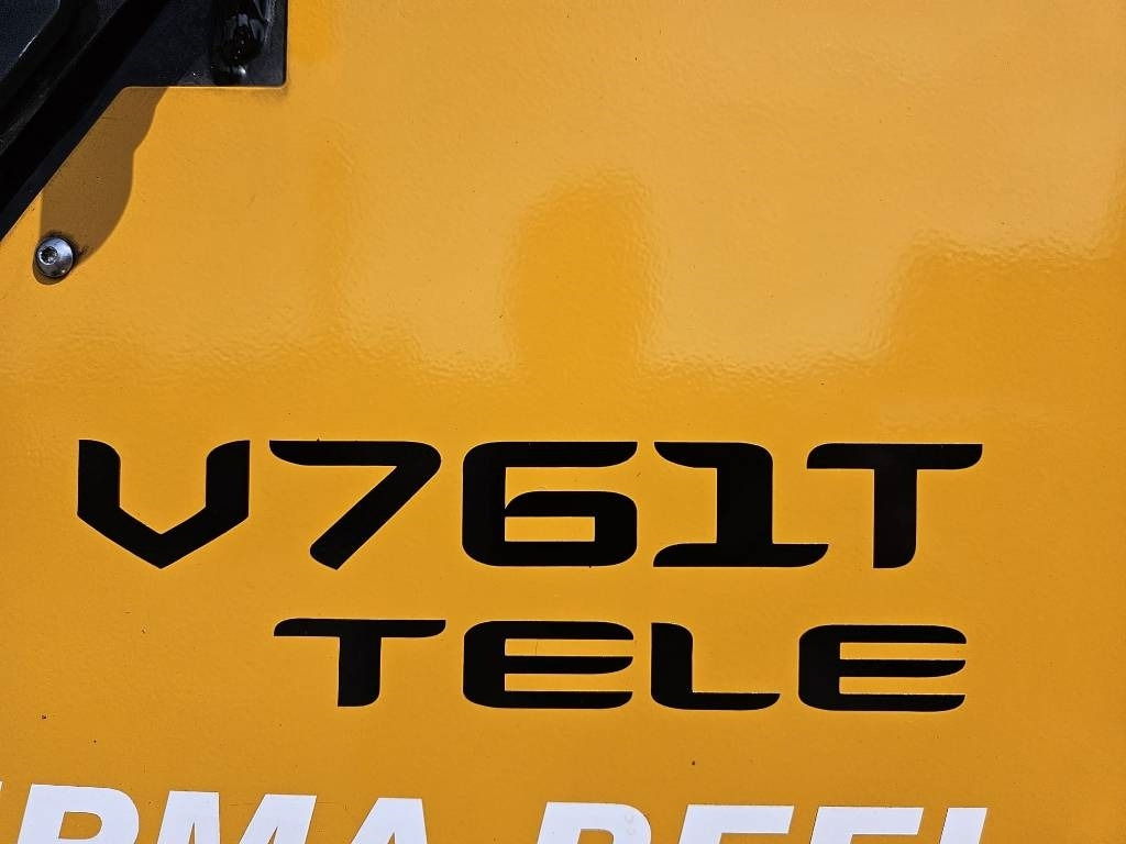 Telescopic wheel loader GiANT V 761 T: picture 17