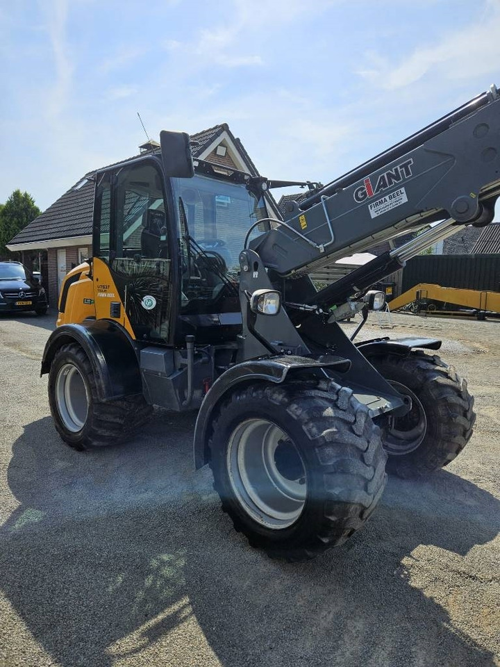 Telescopic wheel loader GiANT V 761 T: picture 6