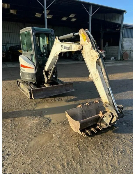 Mini excavator Bobcat E26: picture 10