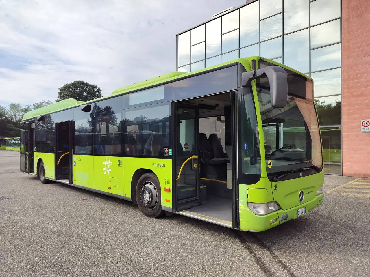 Suburban bus Mercedes-Benz Citaro: picture 12