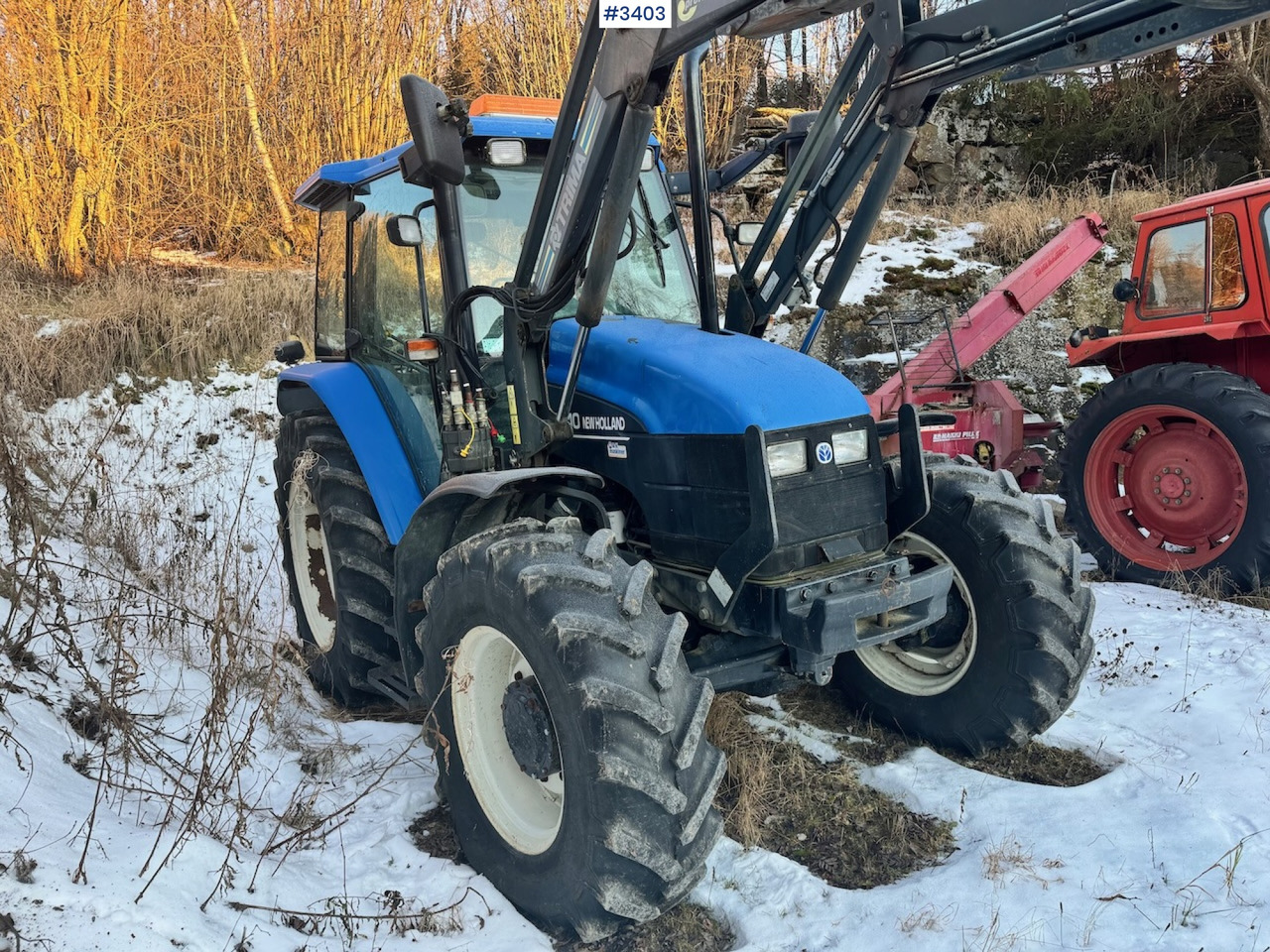 Farm tractor 2003 New Holland TS110 with Front Loader: picture 8