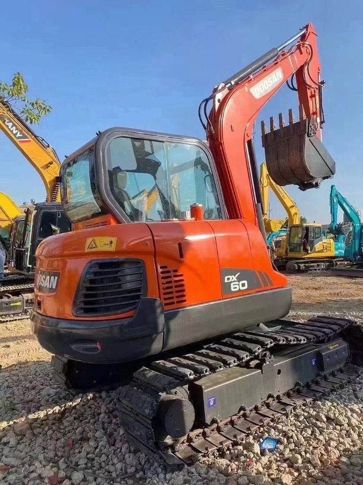 Crawler excavator Doosan DX60: picture 7