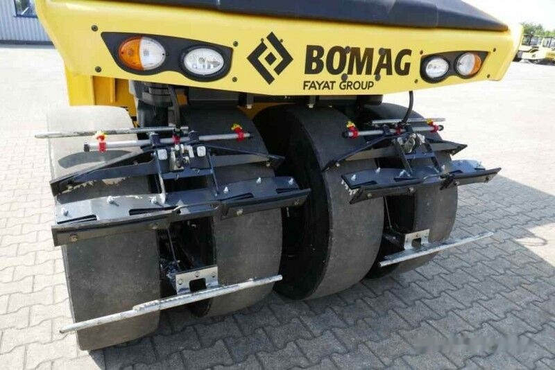 Pneumatic roller BOMAG BW 28 RH: picture 8