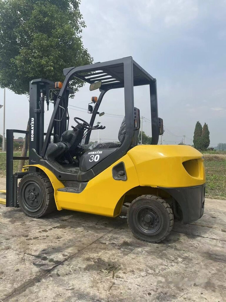 Diesel forklift Komatsu FD30: picture 7