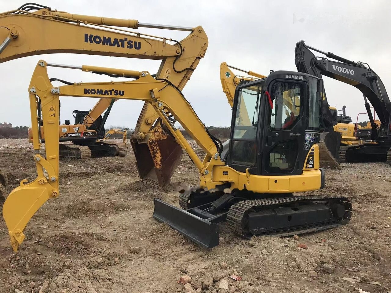 Mini excavator Komatsu PC40MR: picture 9