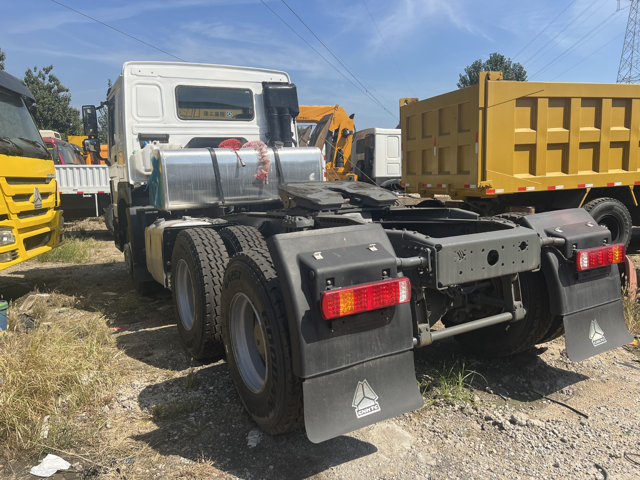 Tractor unit SINOTRUK HOWO trailer head: picture 7