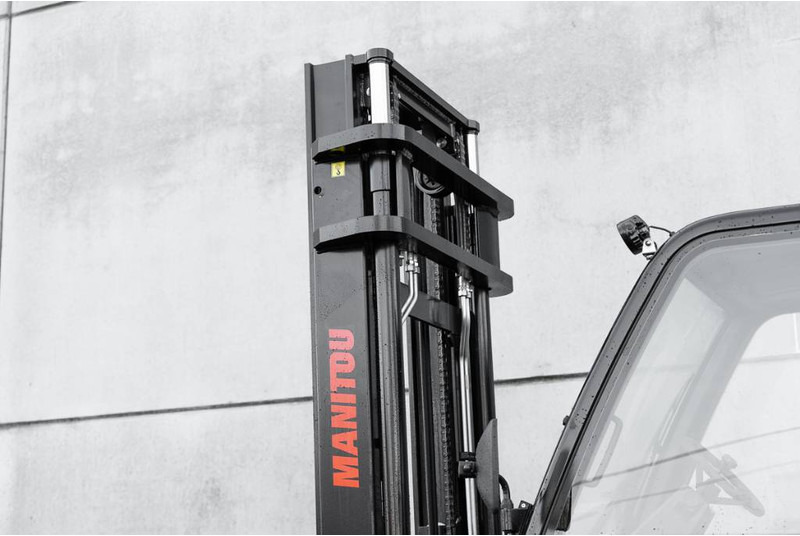 Diesel forklift Manitou M 50-4: picture 8