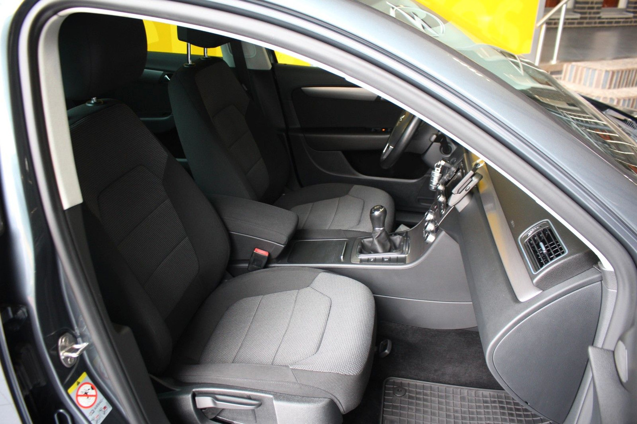 New Car Volkswagen Passat Comfortline BlueMotion Navi PDC: picture 7