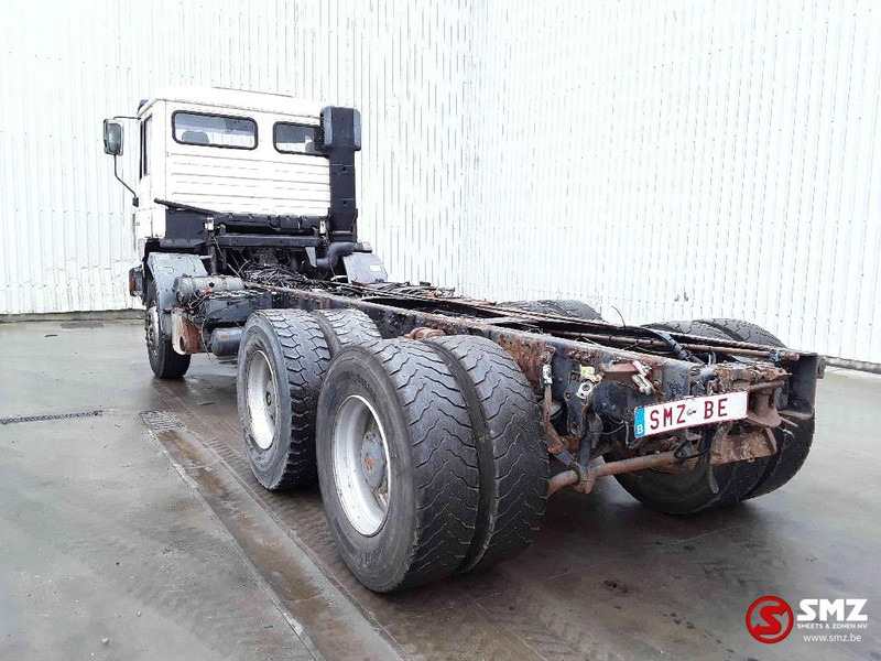 Cab chassis truck MAN 33.343 6x4 chassis: picture 10