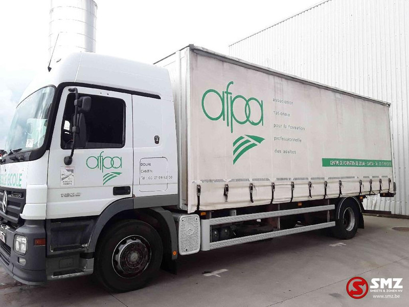 Curtainsider truck Mercedes-Benz Actros 1832 manual 427'km: picture 6