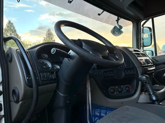 Leasing of DAF XF 105.460 SPACECAB (ZF MANUAL GEARBOX / MX-BRAKE / 870+430 LITER TANK / EURO 5 EEV / AIRCONDITIONING / FRIDGE) DAF XF 105.460 SPACECAB (ZF MANUAL GEARBOX / MX-BRAKE / 870+430 LITER TANK / EURO 5 EEV / AIRCONDITIONING / FRIDGE): picture 8