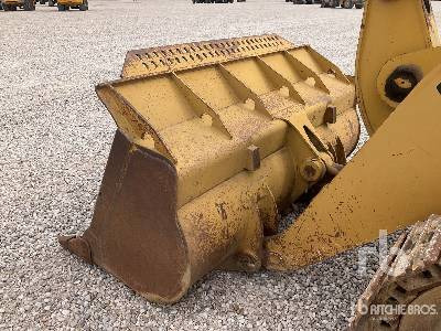 Crawler loader CAT 953: picture 10