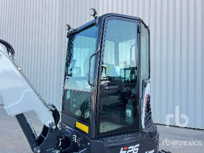 Mini excavator BOBCAT E26: picture 7