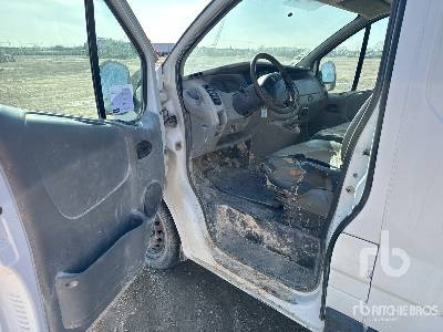 Panel van RENAULT TRAFIC Vehicule Utilitaire (Inoperable): picture 8