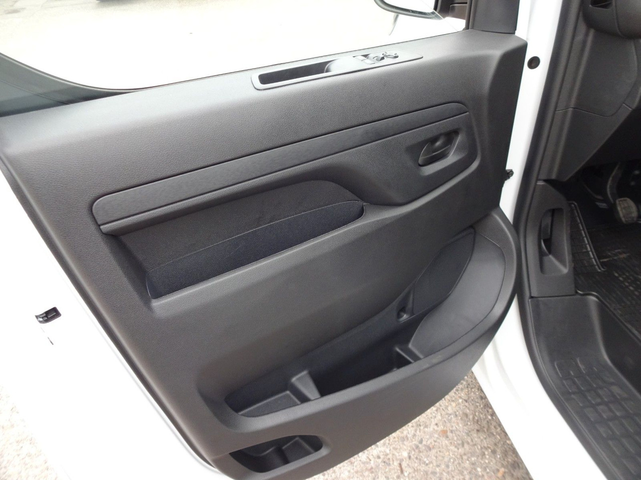 Leasing of  Opel 50 x Vivaro Kasten L1H1, Klima, PDC, Tempomat Opel 50 x Vivaro Kasten L1H1, Klima, PDC, Tempomat: picture 18