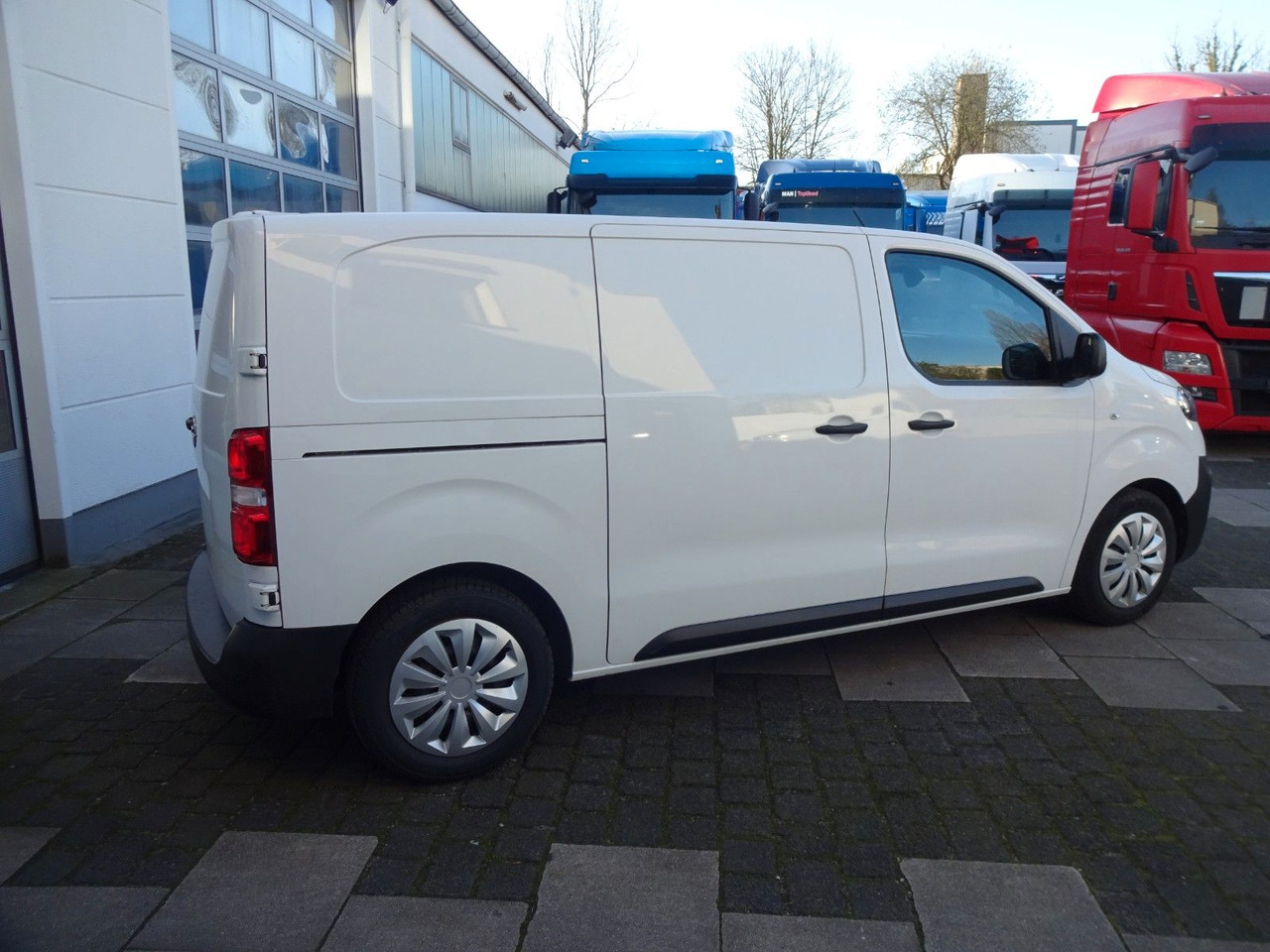Leasing of  Opel 50 x Vivaro Kasten L1H1, Klima, PDC, Tempomat Opel 50 x Vivaro Kasten L1H1, Klima, PDC, Tempomat: picture 7