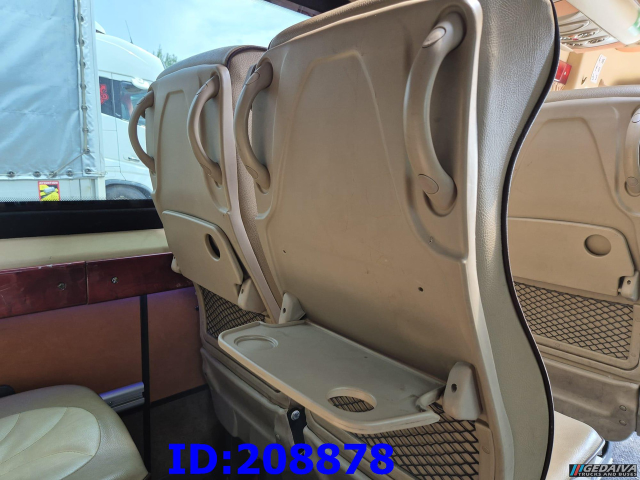 Coach MERCEDES-BENZ Sprinter 519 -VIP- 17 places: picture 22