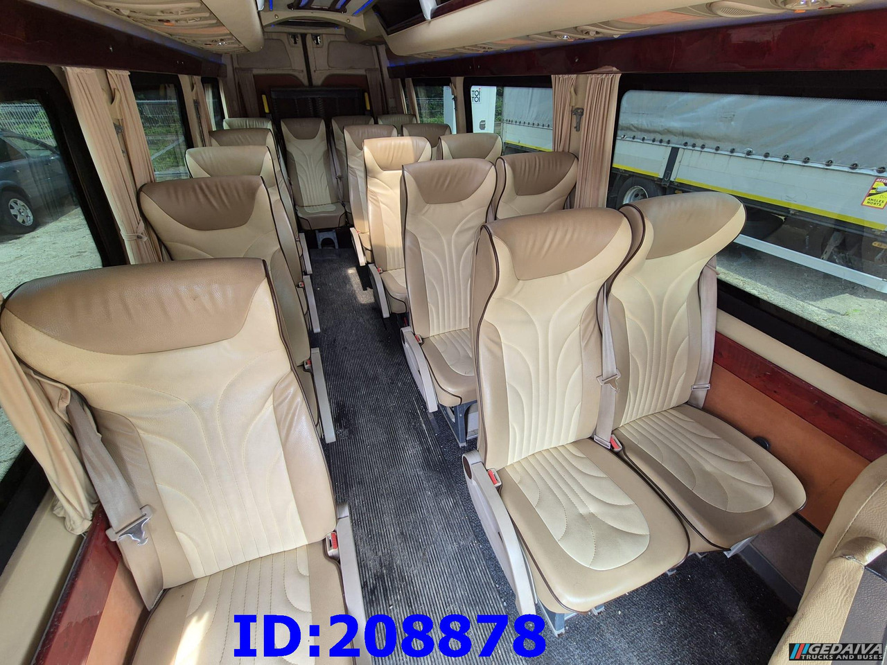 Coach MERCEDES-BENZ Sprinter 519 -VIP- 17 places: picture 16